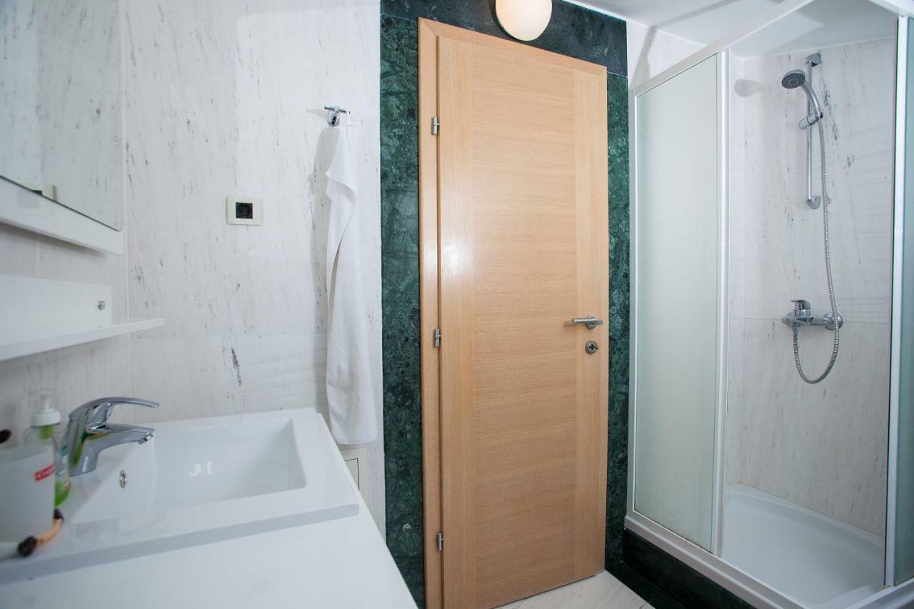 Villa Luce Mit Pool Μακάρσκα Δωμάτιο φωτογραφία